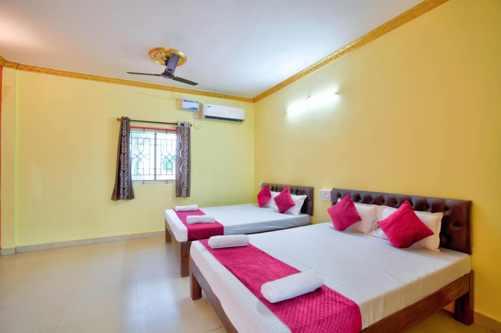Hotel Savita Calangute Pokoj fotografie
